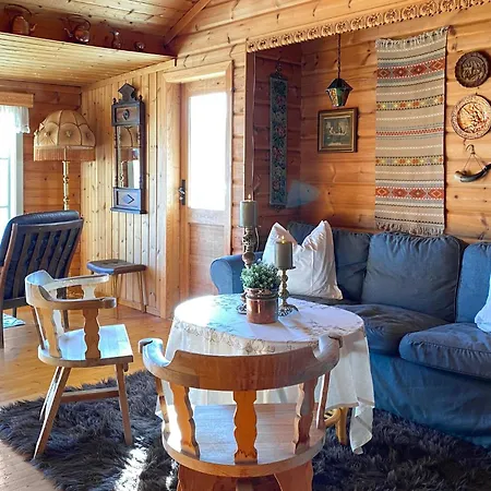 2 Bedroom Cozy In Holiday home