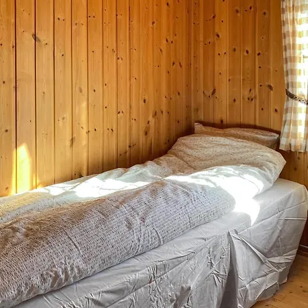 2 Bedroom Cozy In בית נופש Skodje