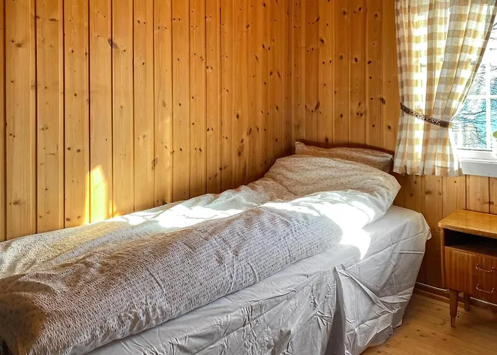 2 Bedroom Cozy In בית נופש Skodje