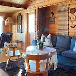 2 Bedroom Cozy In Casa de Férias