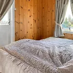 2 Bedroom Cozy In Casa de Férias