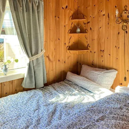 2 Bedroom Cozy In Casa de Férias Skodje